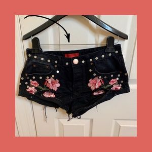 Signature8 denim shorts